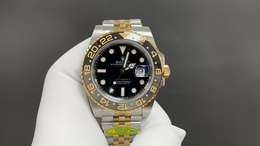 Rolex GMT-Master II (126713GRNR)