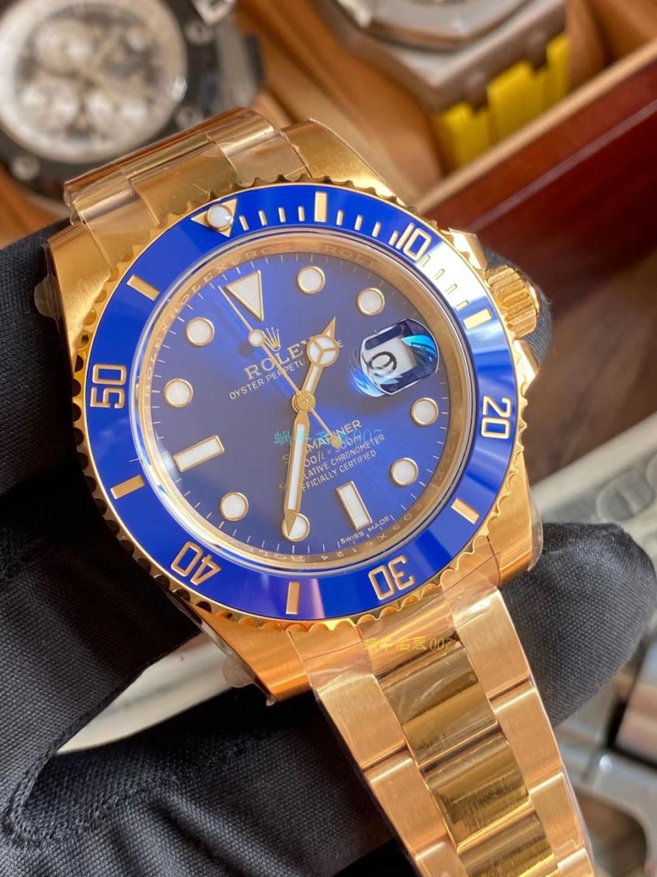 Rolex Submariner Date (Blue) (116618LB)