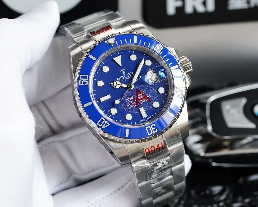 Rolex Submariner Date (Blue) (116619LB)