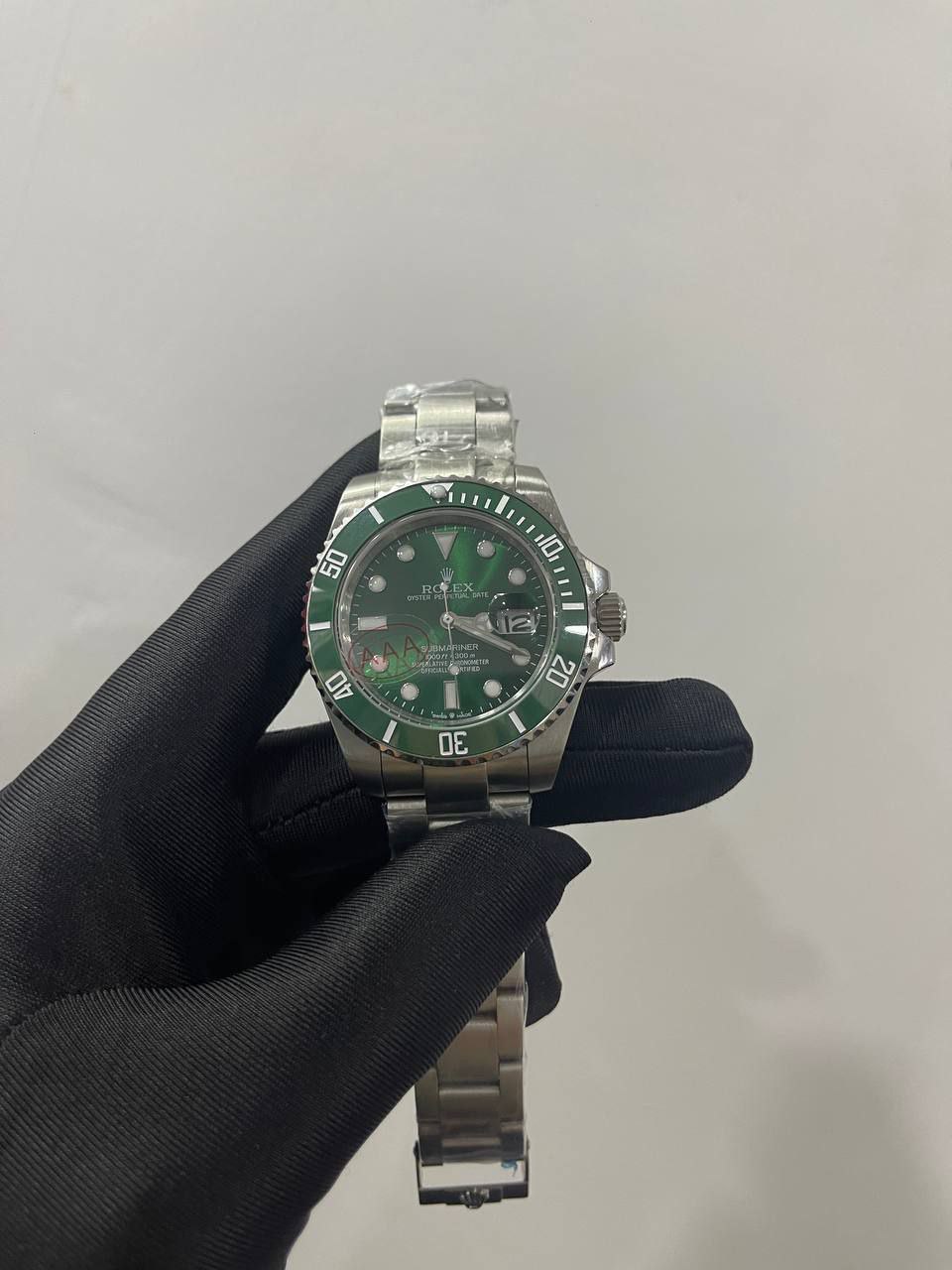 Rolex Submariner Date Hulk (Green) (126610LV) Hulk