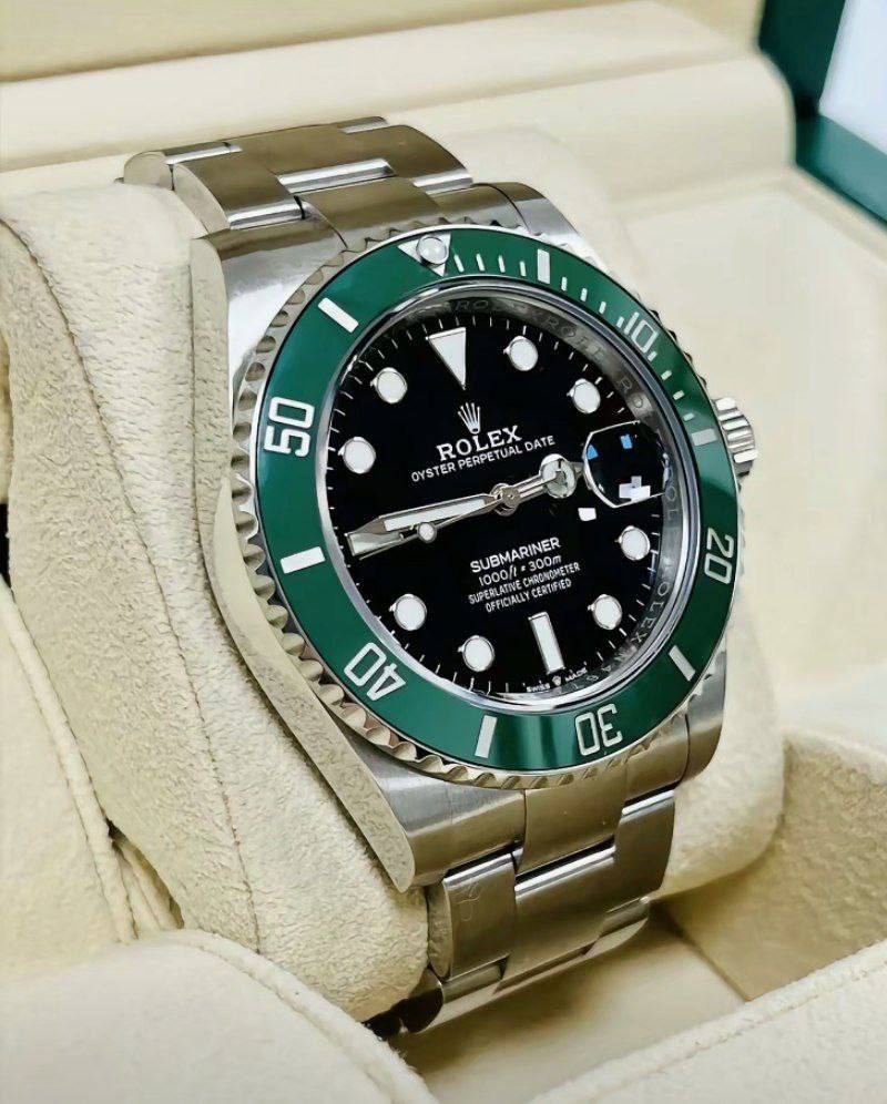 Rolex Submariner Date Kermit (Green) (126610LV)